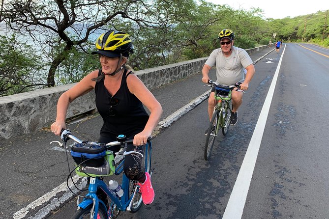 Diamond Head Bike to Hike and Local Lunch - Makalei Beach and the green-sand detail