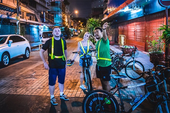 Discover Bangkok at Night 5-Hour Bike Tour with dinner - Chinatown after dark, with dinner included