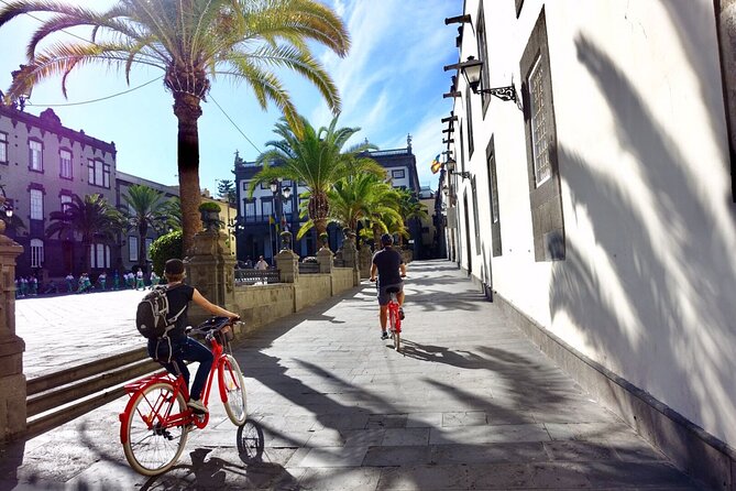 Discover Las Palmas City by Bike in 4 hours - Triana’s pedestrian streets and food advice
