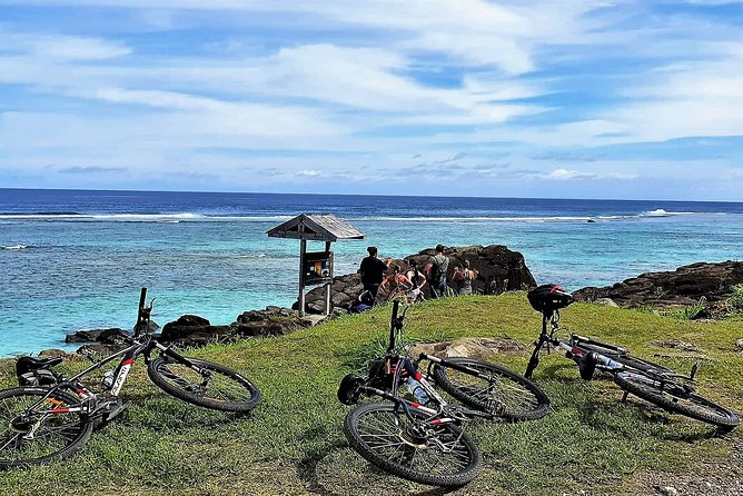 'Discover' Rarotonga Cycling Tour with Lunch - Starting in Arorangi, away from the main road