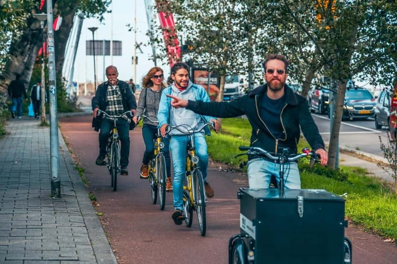 Discover Rotterdam: Classic Highlights Bike Tour by a Local - Oude Haven and De Hef