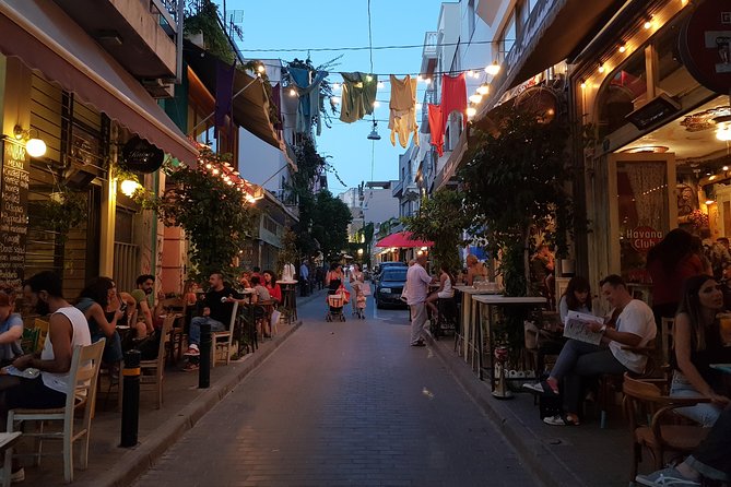 Discover the City e-bike night tours - Syntagma Square brings the Parliament and Evzones into view