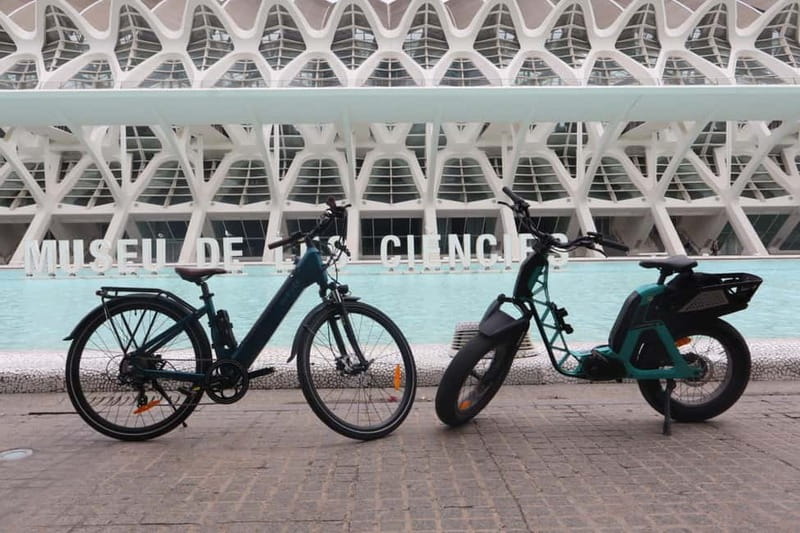 Discover Valencia by bike – Dutch-speaking tour - What the Dutch-speaking guide adds