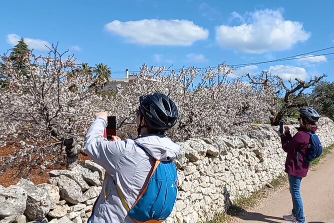 Discovery Villages Puglia With Ebike - Who will enjoy this ride most