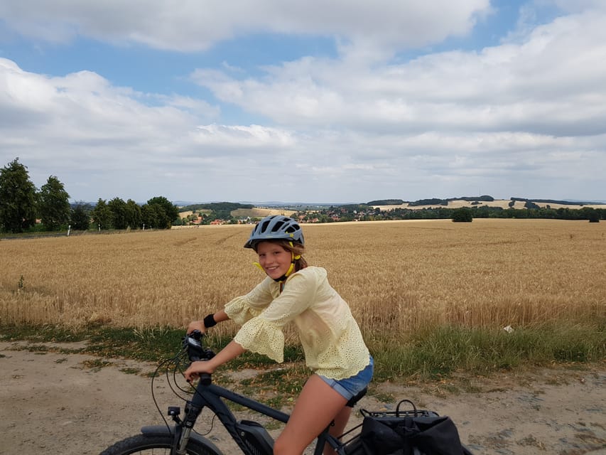 Dresden: E-Bike Tour and Dresden Heath Forest Trails - The guide and the tone of the ride