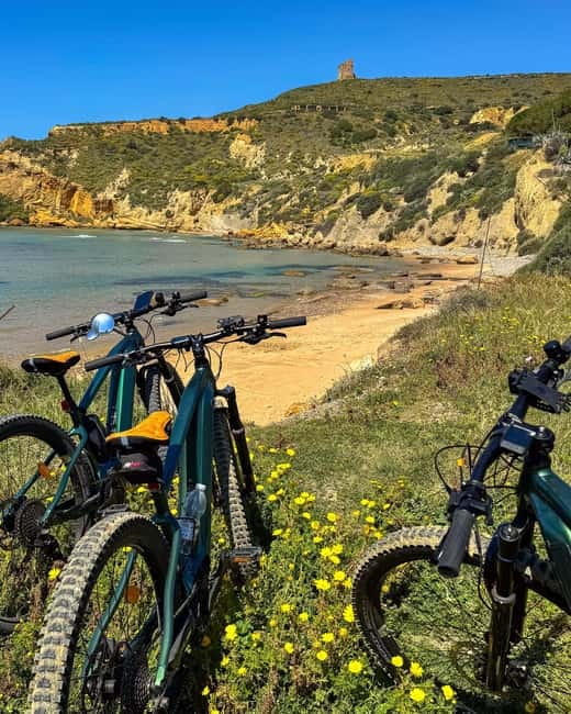 E-Bike: Adventure to the Scala dei Turchi, Sicilian Villages, and a food experience - Why the small group changes the experience