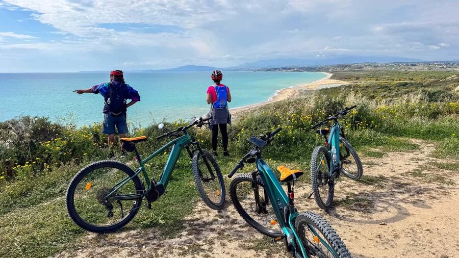 E-Bike: Adventure to the Scala dei Turchi, Sicilian Villages, and a food experience - The 10-minute van ride from Agrigento