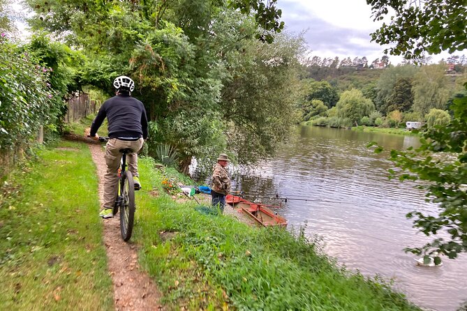 E-Bike Full-Day Trip From Prague: The Mighty Karlstejn Castle - Guided or self-guided: which fits you?