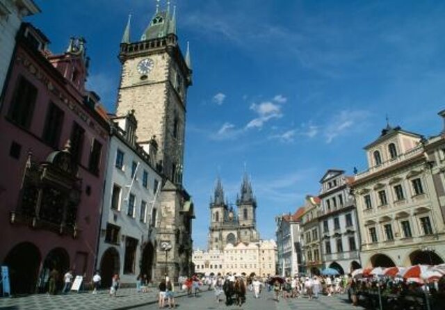 E-BIKE TOUR: 10 Must-See Landmarks & Viewpoints in Prague 1-8per. - Why this ride is a smart first look at Prague
