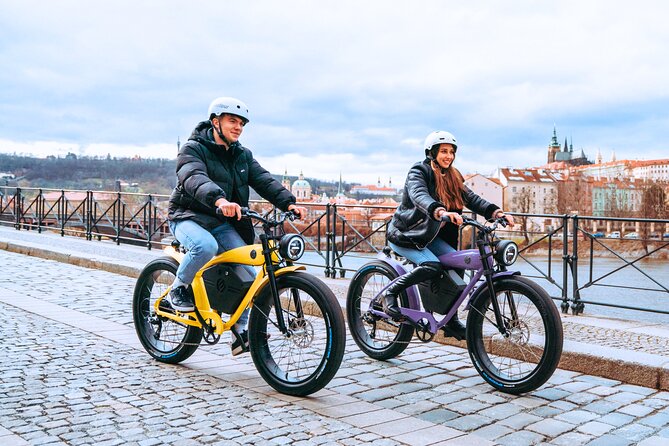 E-BIKE TOUR: 10 Must-See Landmarks & Viewpoints in Prague 1-8per. - Prague Castle from the outside, then a quieter Petřín