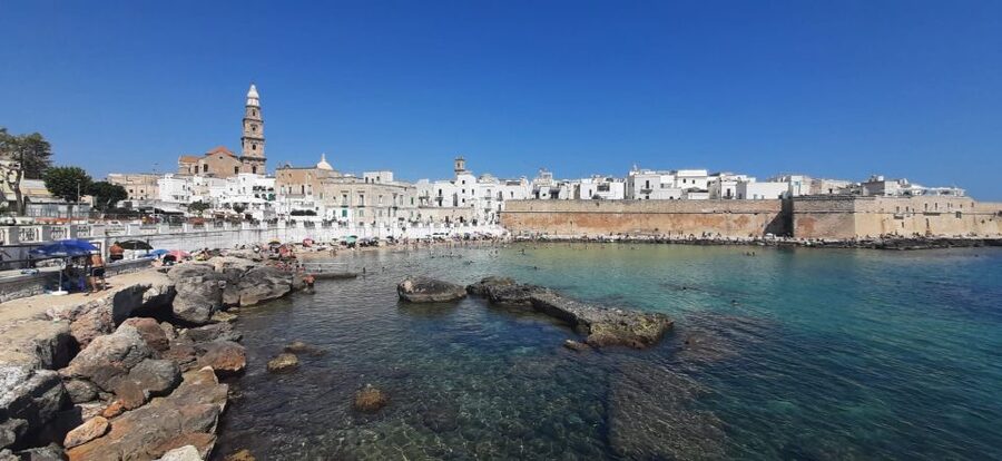 E-bike tour from Monopoli to the rocky village of St. Andrew - Monopoli old town, seen at bicycle speed