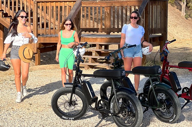 E-Bike Tour in Albufeira - Horses and open country near Quinta da Saudade