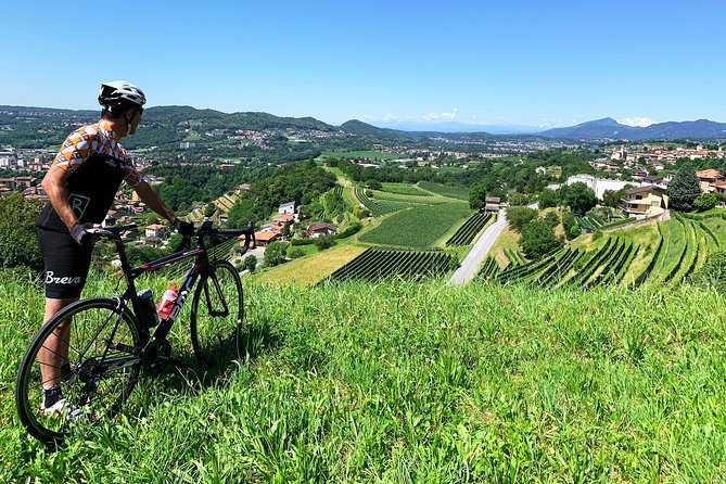 E-Bike Tour Lake Como and Swiss Vineyards - Moltrasio, the stone village by the lake