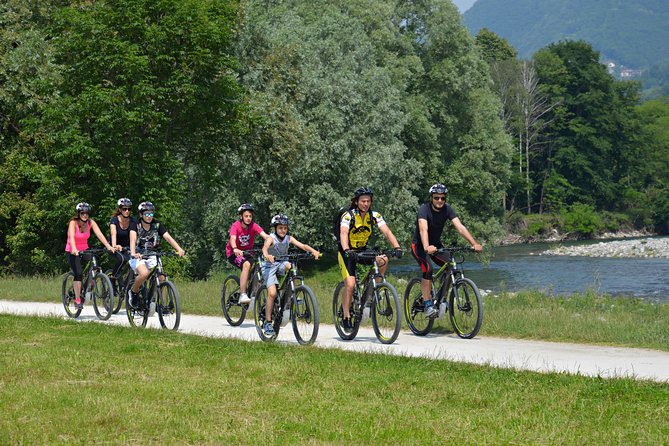 e-bike tour of Bergamo and its surroundings - Venetian walls and the Rocca from the saddle