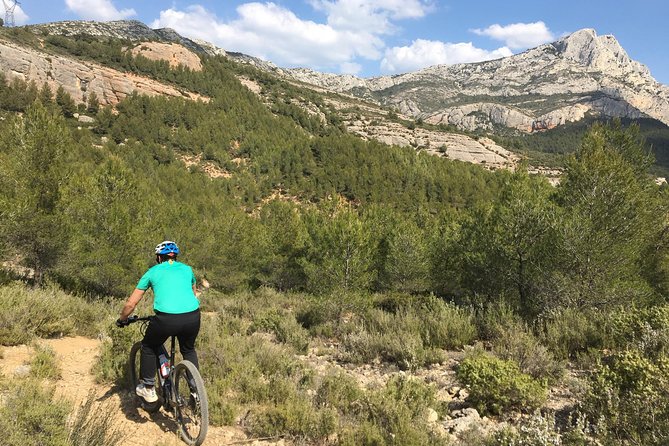 E-Bike tour of Sainte Victoire Mountain, Aix-en-Provence - The return to Aix is easier, but still active