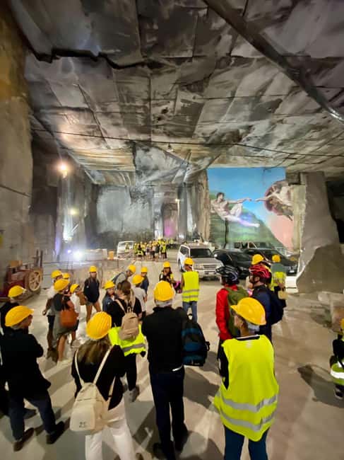 E-Bike Tour to the Carrara Marble Quarries with lard tasting - The first quarry stop and the white roads