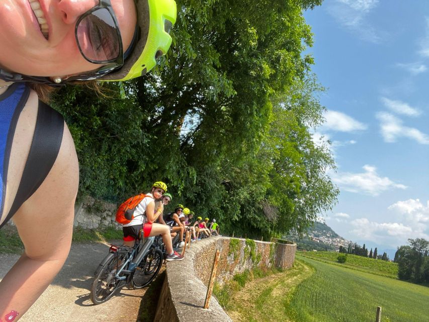 E-Bike Tour with Wine Tasting in the Bardolino area - Leaving Bardolino for the vineyards