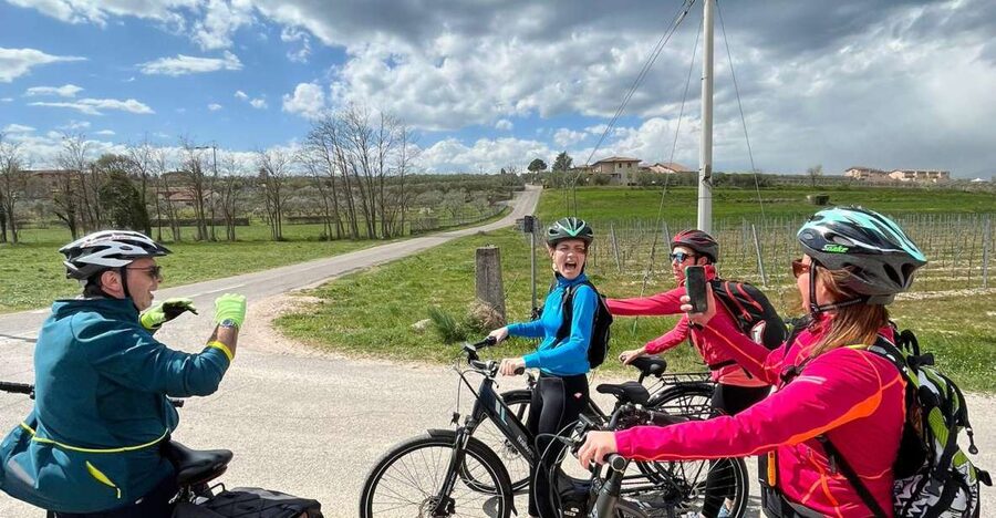 E-Bike Tour with Wine Tasting in the Bardolino area - The countryside stops are part of the point