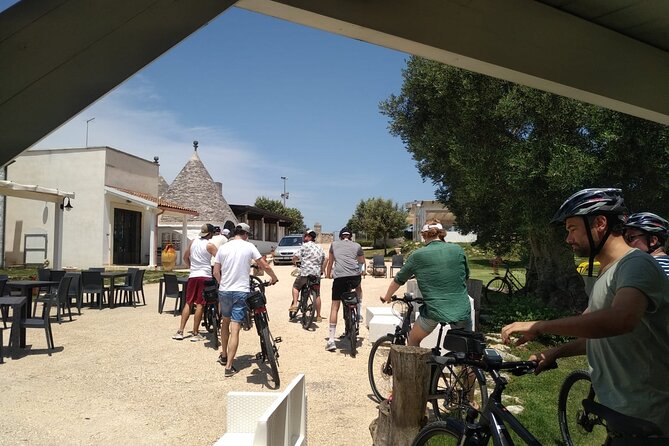 Ebike tours: the villages of Valle d'Itria and tasting of typical products - Cisternino: a brief look at a white hill town
