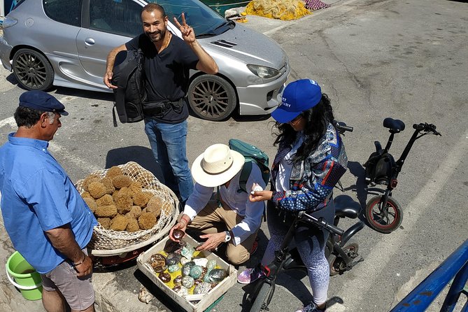 Ecobike tour in historic Heraklion - Morosini Fountain and the center of old Heraklion
