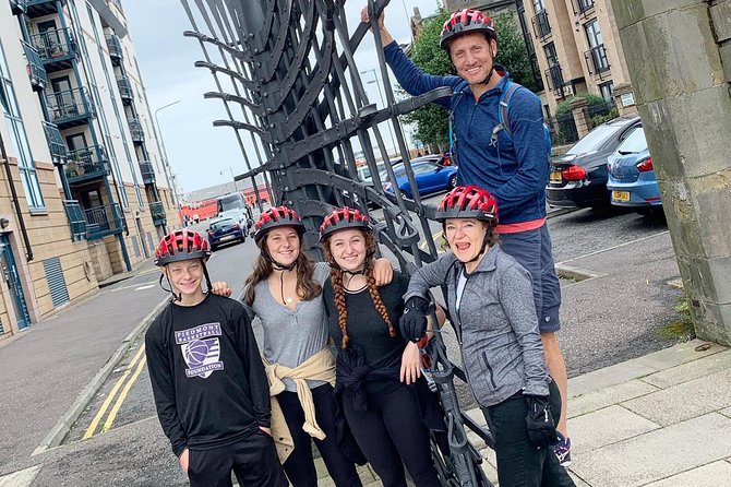 Edinburgh City Bike Tour - Choice of E-Bike or Manual - The guide makes the difference