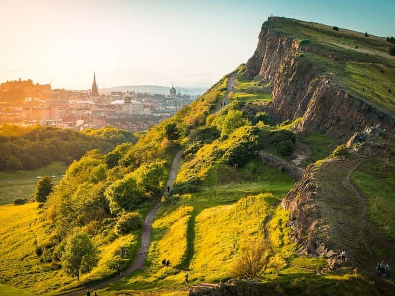 Edinburgh: E-Bike Tour with Scenic Views - Crossing from Old Town to New Town