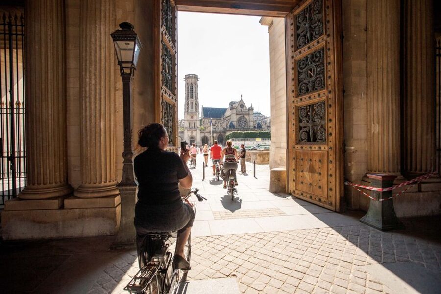 Electric Bike Tour of Paris’ Hidden Gems - What the stops add beyond a standard city tour