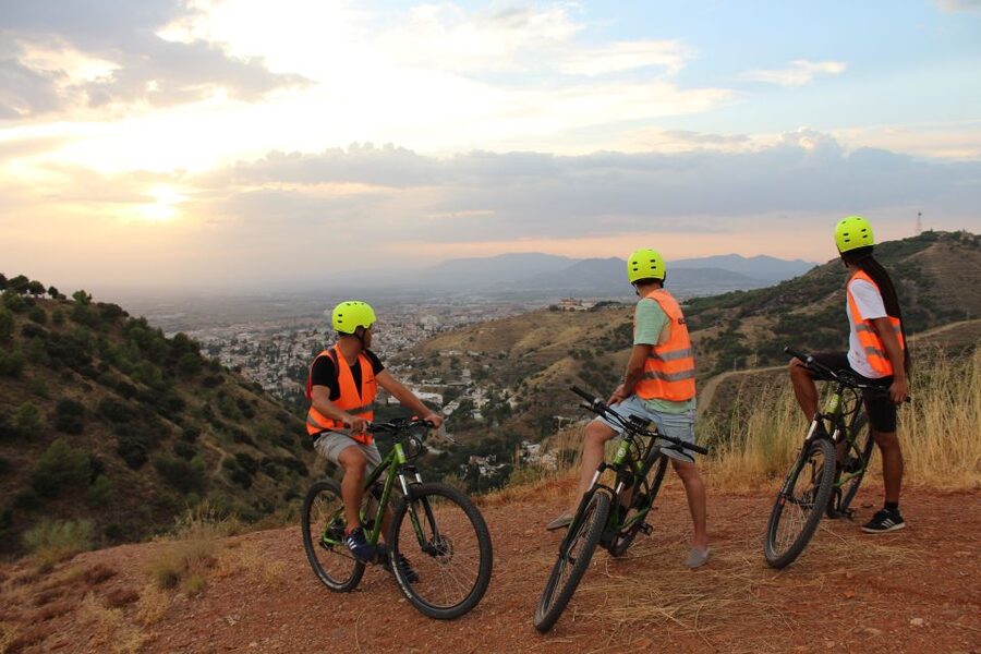 Electric Bike Tour with 2 Options to Explore Granada - Sacromonte and the route toward the caves