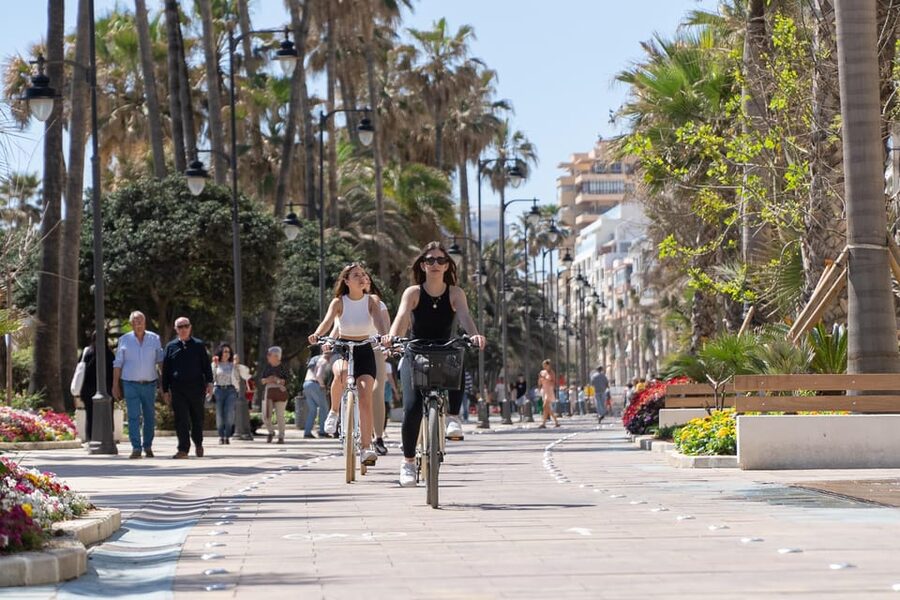 Estepona best kept secrets: City bike guided tour - What the small group changes