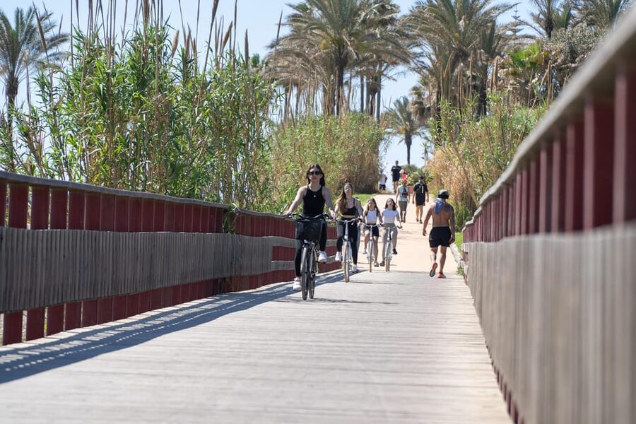 Estepona best kept secrets: City bike guided tour - Who should book this ride?