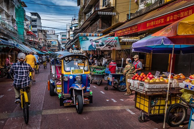 Experience Real Bangkok by Bike - Starting among the markets of Chinatown