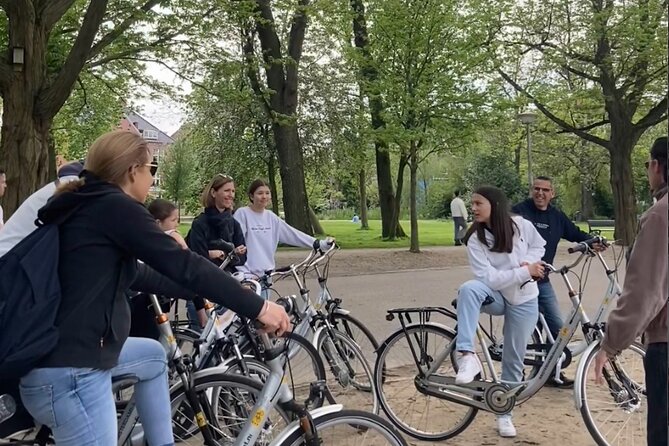 Explore Amsterdam by Bike in the Company of a French Local Guide - Starting at IJdok 47 Near the Western Harbor