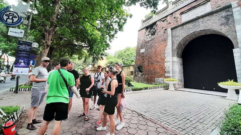 Explore Hanoi Old City By Cycling Tour With Small Groups - Bicycle Quality and Physical Demands