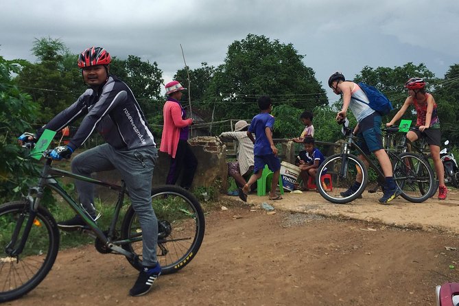 Explore local livelihood & countryside (Half-Day Cycling Tour) - What the Giant bicycle and included gear mean