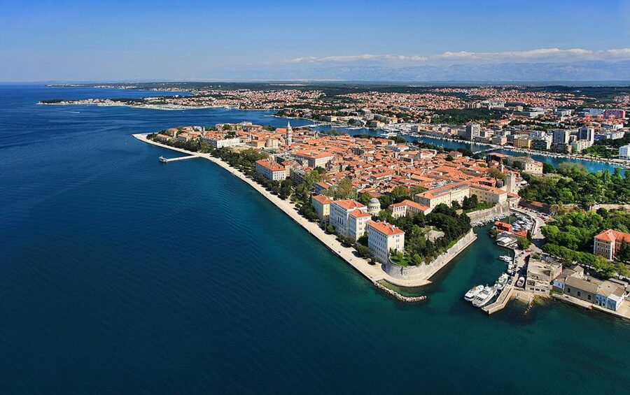 Explore Zadar: Laid-Back Fun Bike Tour - Along the waterfront, marinas, and city beaches