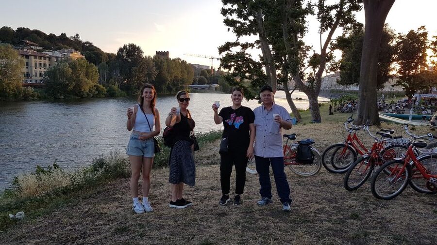 Florence at Night Bike Tour with Wine and Aperitivo Picnic - The Arno at sunset and the 30-minute picnic