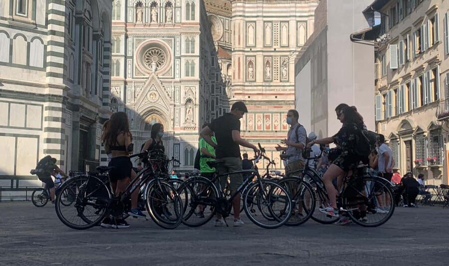 Florence Bike Tour & Sunset & Piazzale Michelangelo - Signoria Square and Republic Square add city character