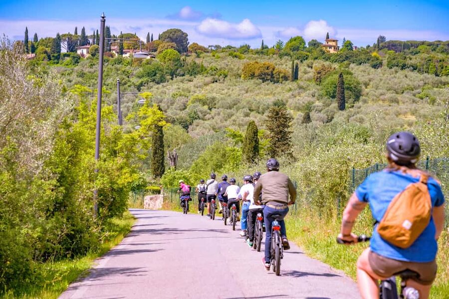 Florence: Chianti E-Bike Tour with Lunch & Two Wine Tastings - Returning to Florence and stopping at CiaoFoodies Hub