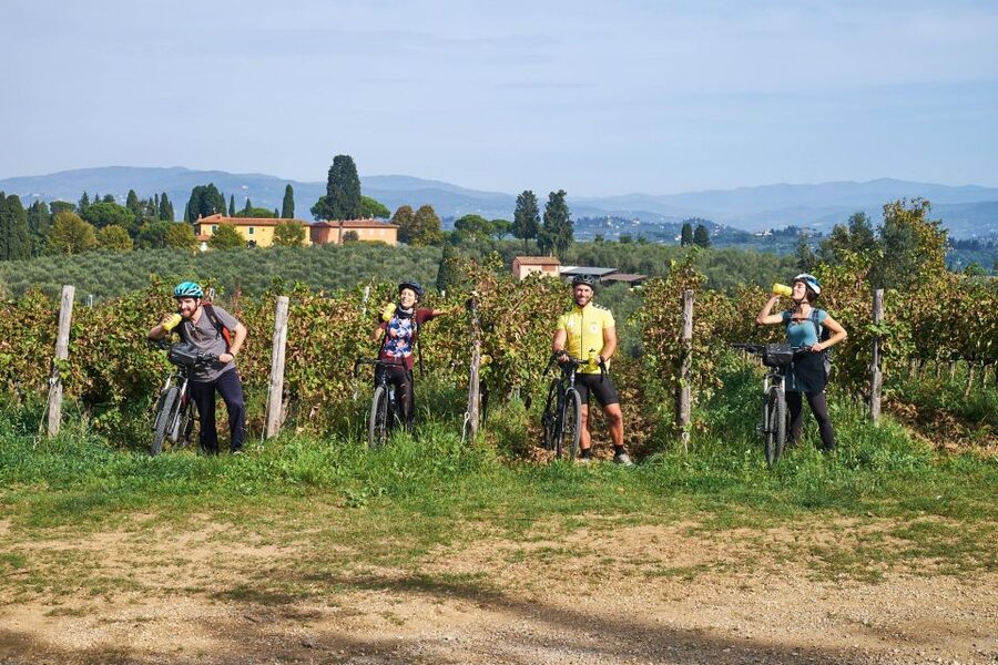 Florence: Chianti E-Bike Tour with Tuscan Lunch & Winery - Who should book this experience?