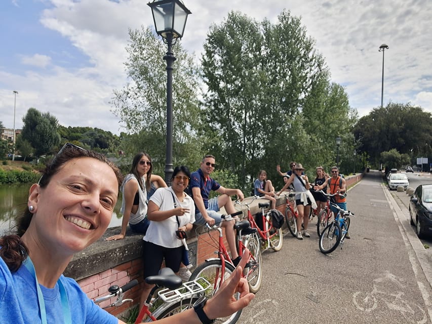 Florence: City Highlights Bike Tour - Pace, traffic, weather, and fitness