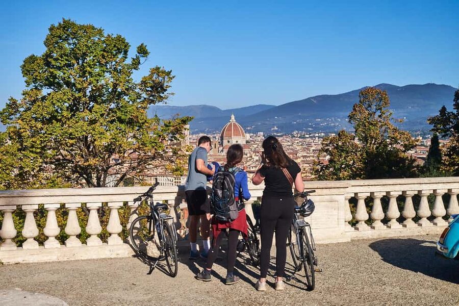 Florence: E-Bike Tour in Tuscany with Winery & Wine Tasting - The return through Tuscany