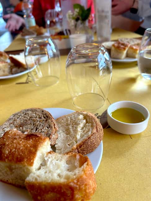 Florence: E-Bike Tour with Olive Oil in the Tuscan Hills - Guides make a real difference