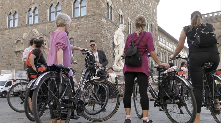 Florence: Guided Bike Tour with Piazzale Michelangelo - Why a bicycle works so well in Florence