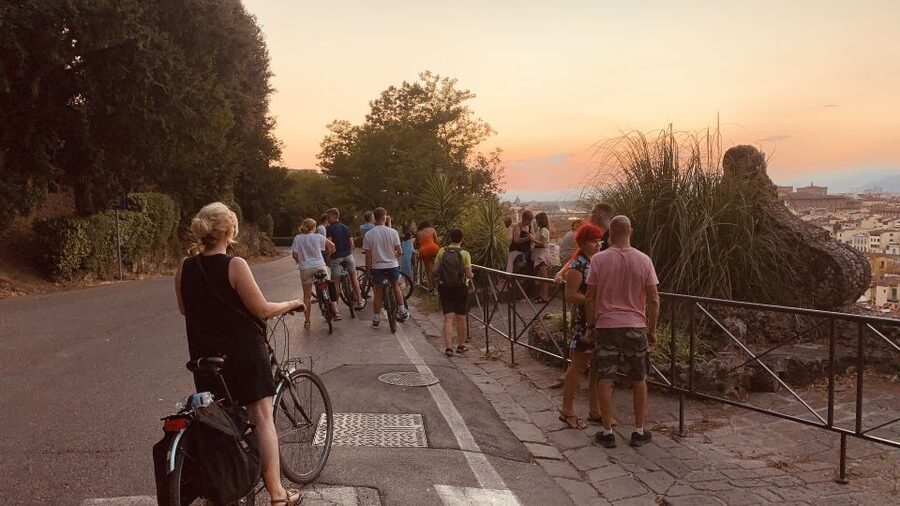 Florence: Guided Bike Tour with Piazzale Michelangelo - Santa Croce, Dante, and Piazza della Signoria