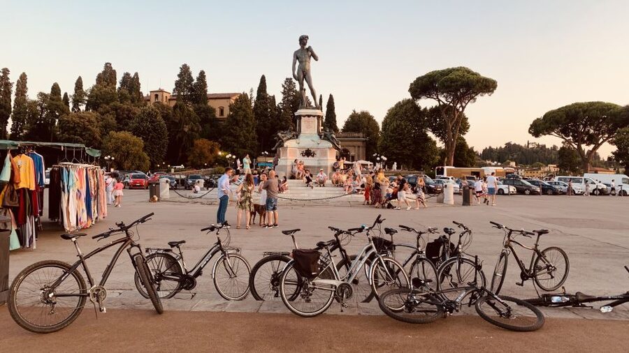 Florence: Guided Bike Tour with Piazzale Michelangelo - Starting near Florence Tours Enjoy Biking