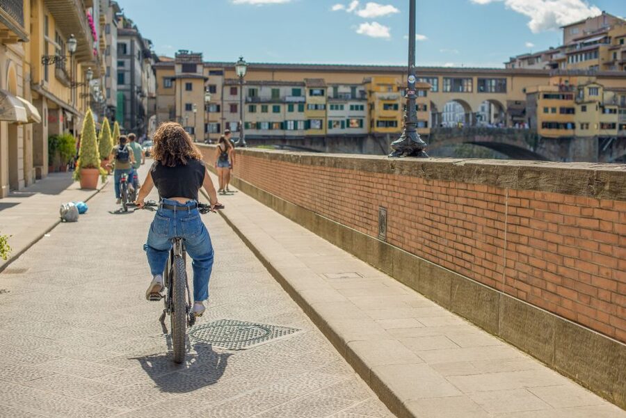 Florence: Guided Tour by E-Bike with Gelato & optional Lunch - Santa Croce and the heart of old Florence