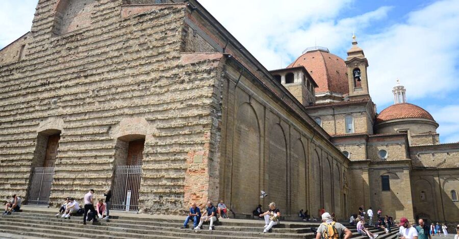 Florence Medici Bike Tour – Cycle Through History and Power - Ponte Vecchio and the Vasari Corridor