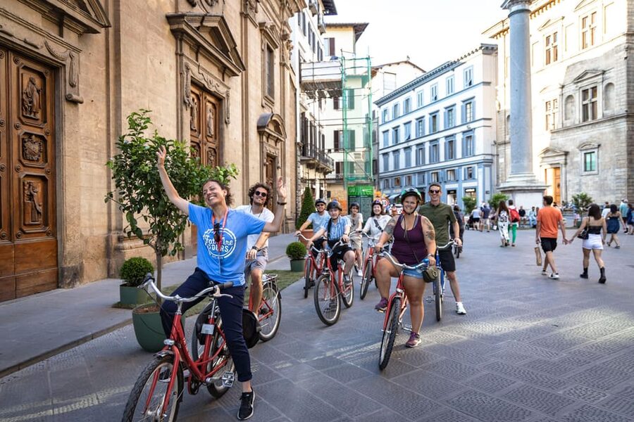 Florence: Private Bike Tour - Starting near the historic center