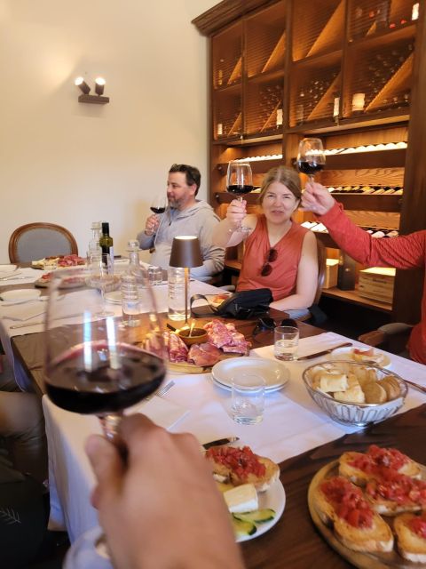 Florence: Tuscany Bike Tour with Wine & Olive Oil - Guides, group feel, and the quality of the experience