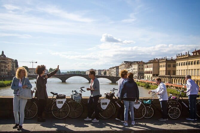 Florence Vintage Bike Tour–guided, small group or private option - Why a bike is a smart way to see Florence